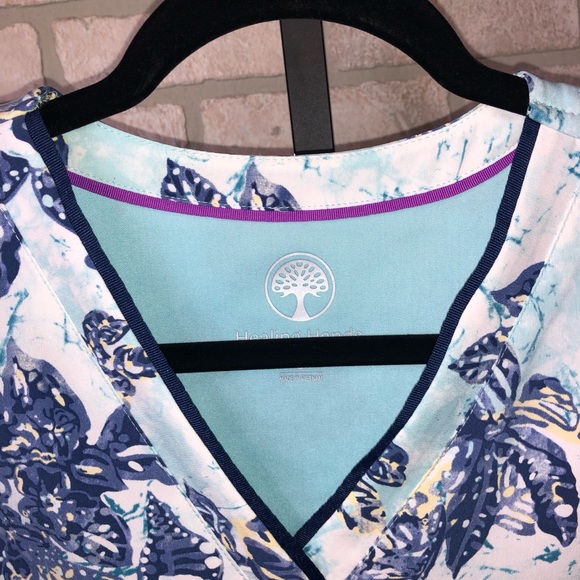 Healing Hands Purple Label Grosgrain Ribbon V-neck Scrub Top - Picture 5 of 15